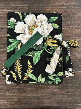 Book/tablet sleeve